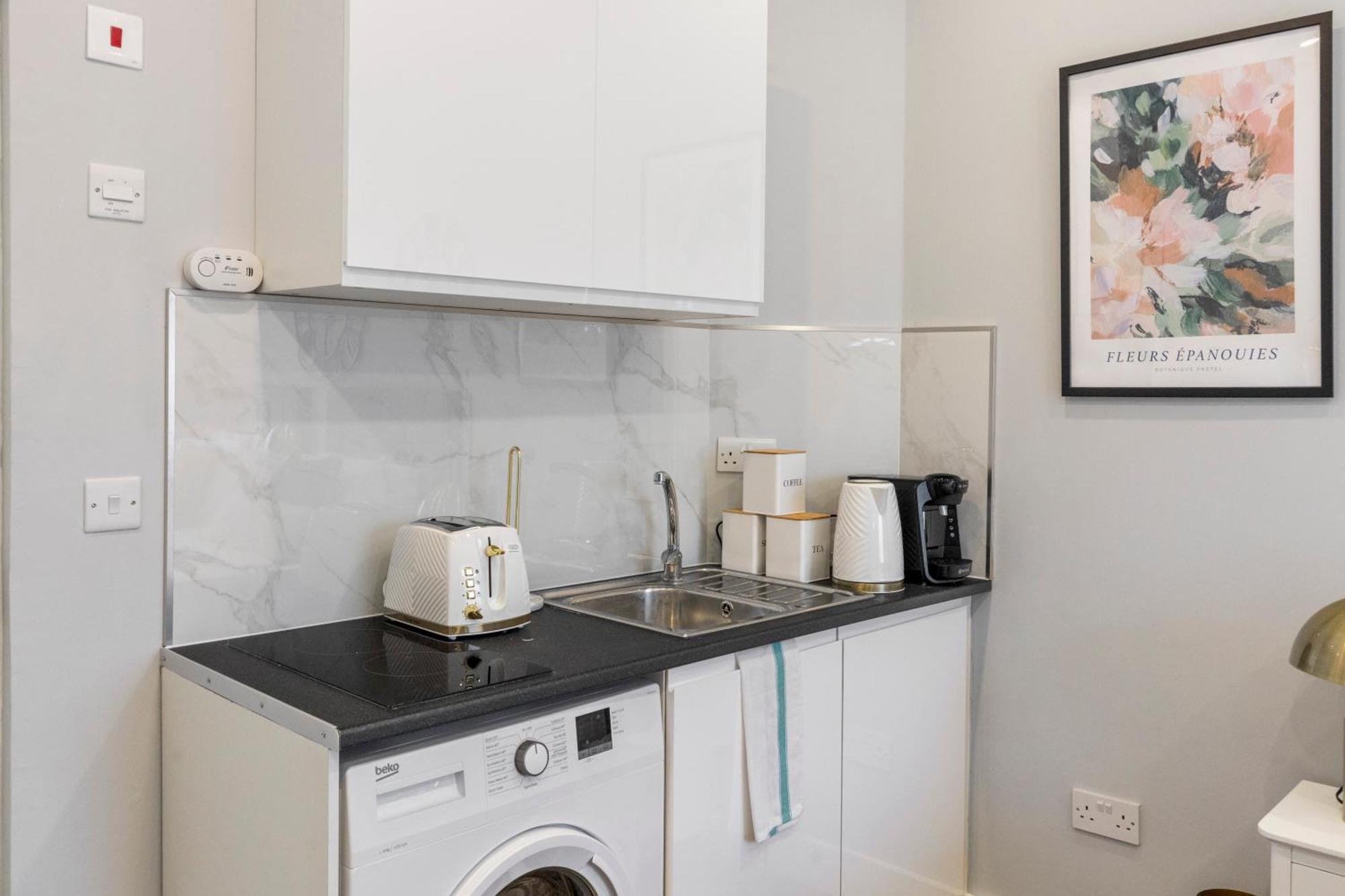 Appartement Trendy Twin Studio Modern Comfort For 2! Londen
