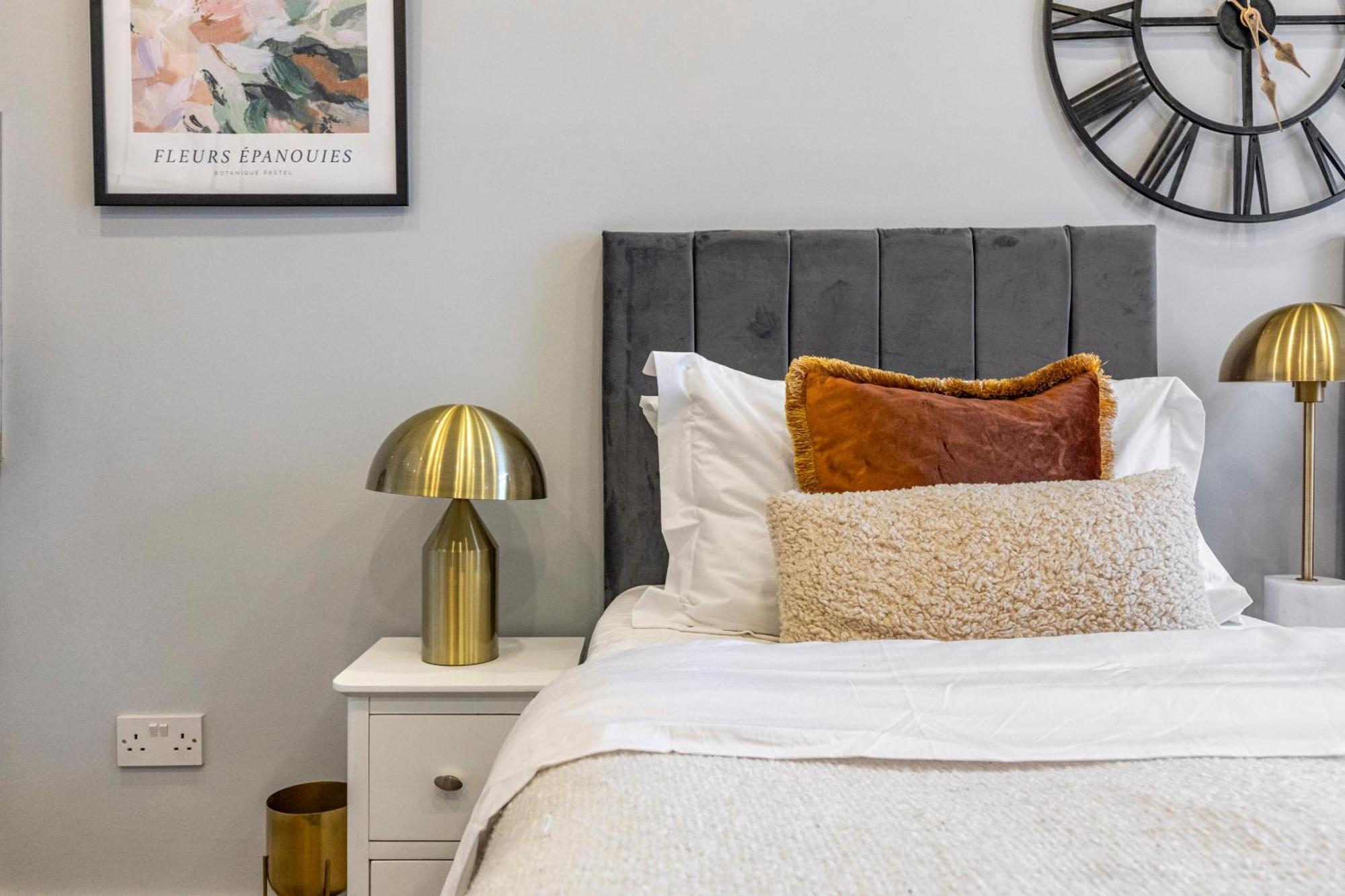 Appartement Trendy Twin Studio Modern Comfort For 2! Londen